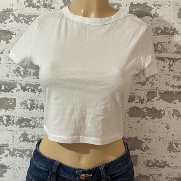 wild fable Tops - Wild Fable White Crop Top